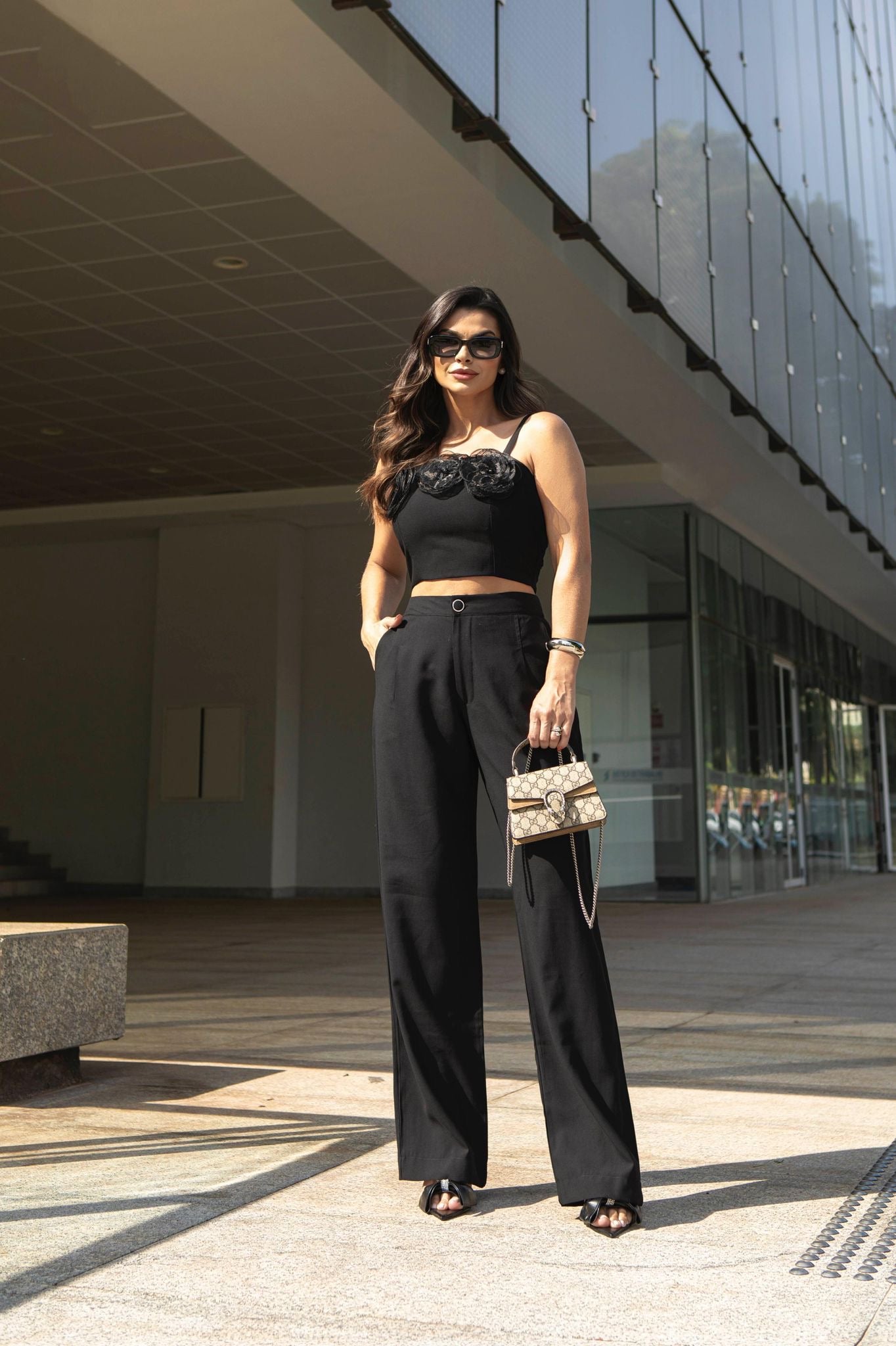 Conjunto calça e cropped flores