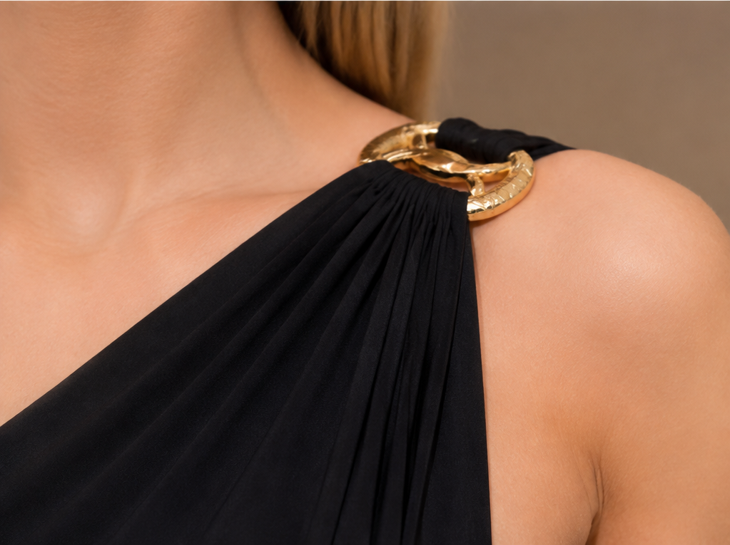 Close-up superior do Vestido Sublini Preto em malha Jersey